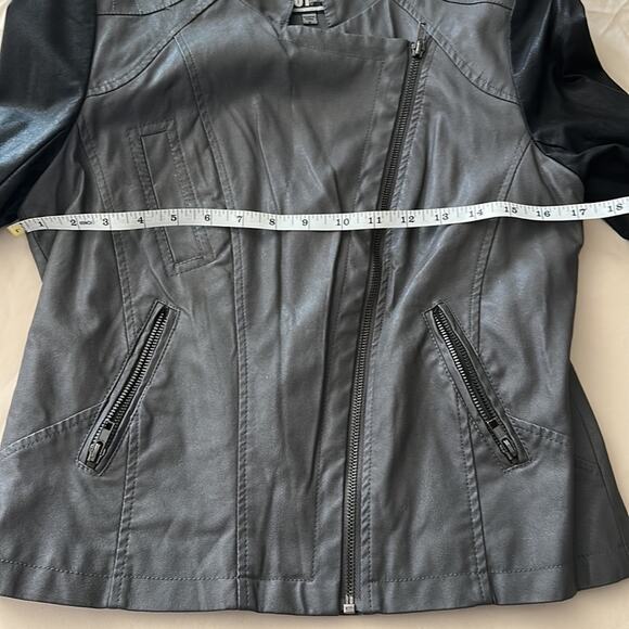 Kut from the Kloth | Two Toned Faux Leather Asymmetrical Jacket Size S - Picture 10 of 14